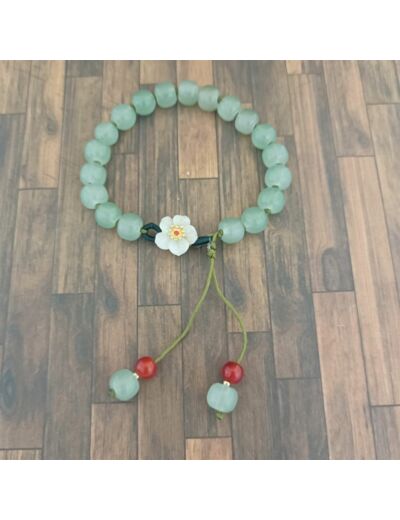 Bracelet jade vert et cornaline avec fleur