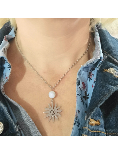 Pendentif soleil en acier inox et perle pierre de lune