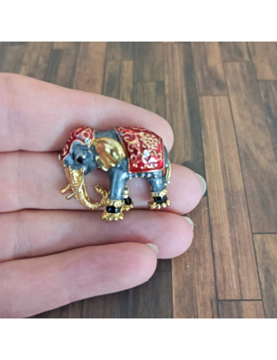 Broche éléphant