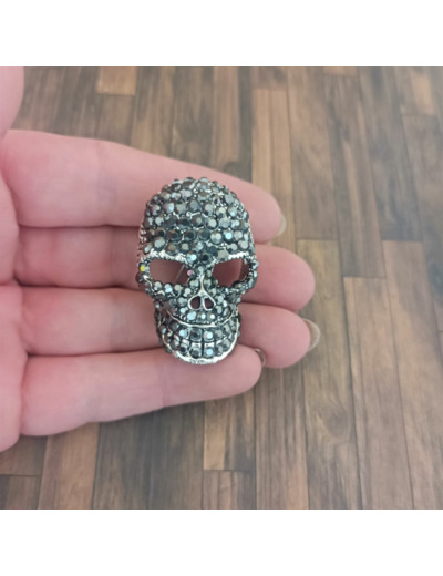 Broche tête de mort