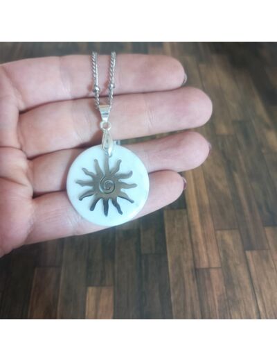 Pendentif Howlite soleil