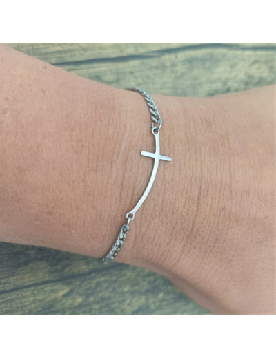 Bracelet- chaîne croix en acier inox