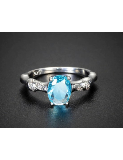 bague en argent topaz bleu ciel