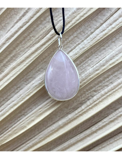 Pendentif goutte quartz rose