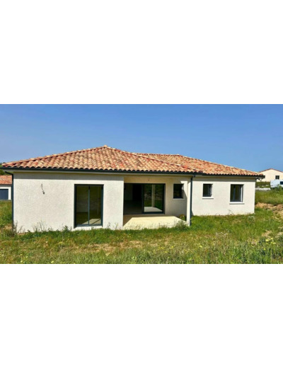 Offrez à votre famille une maison neuve clé en main dans un environnement paisible et bien desservi.