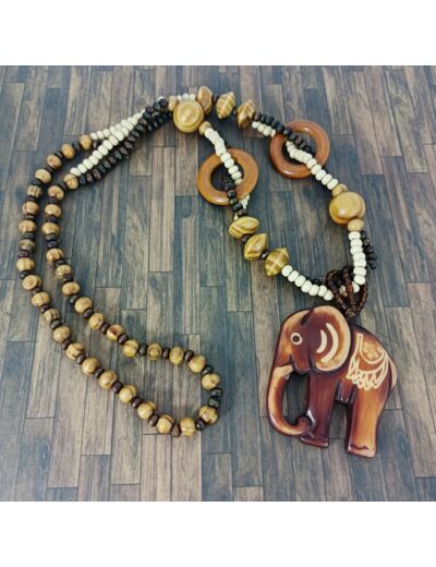 Collier en bois éléphant