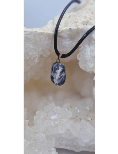 Pendentif sodalite avec cordon olpa838