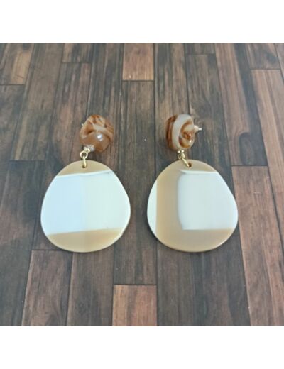 Boucles d'oreilles beige