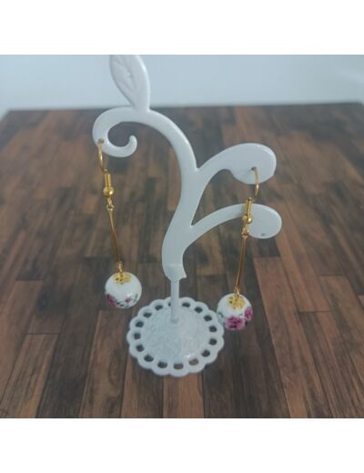 Boucles d'oreille perle porcelaine rose