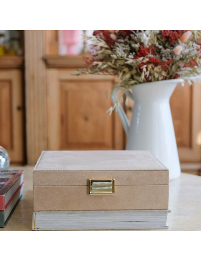 Maison Scarlett Anne Boite A Bijoux En Velours Beige