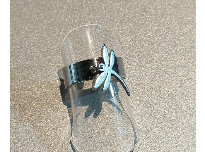 Bague breloque libellule
