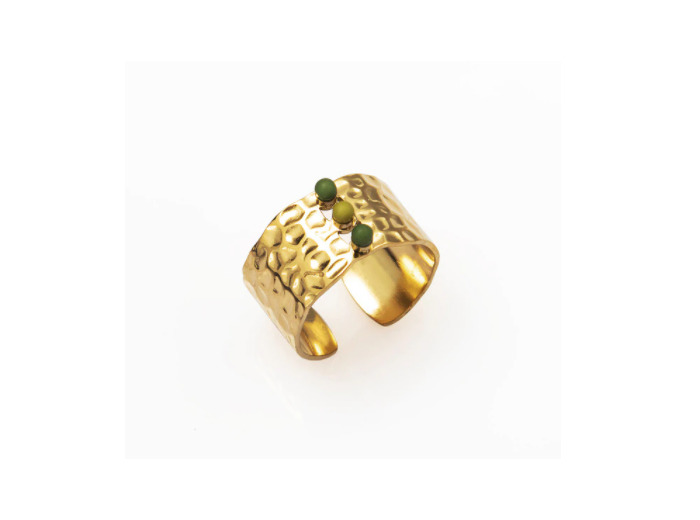 Bague en acier inox martelé et pierres vertes