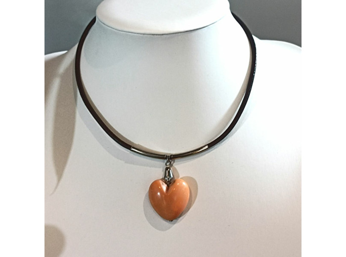 Collier Valentine en ivoire végétal