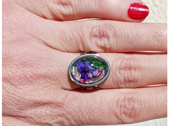 Bague résine ovale argenté fleur ton violet #19