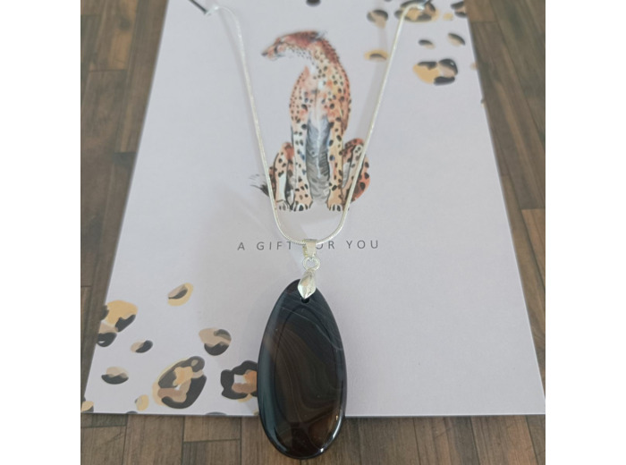 Pendentif en agate noire