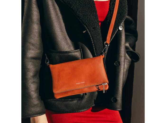 Ateliers Fourès Mycene Mini Pochette A Rabat En Cuir Fauve