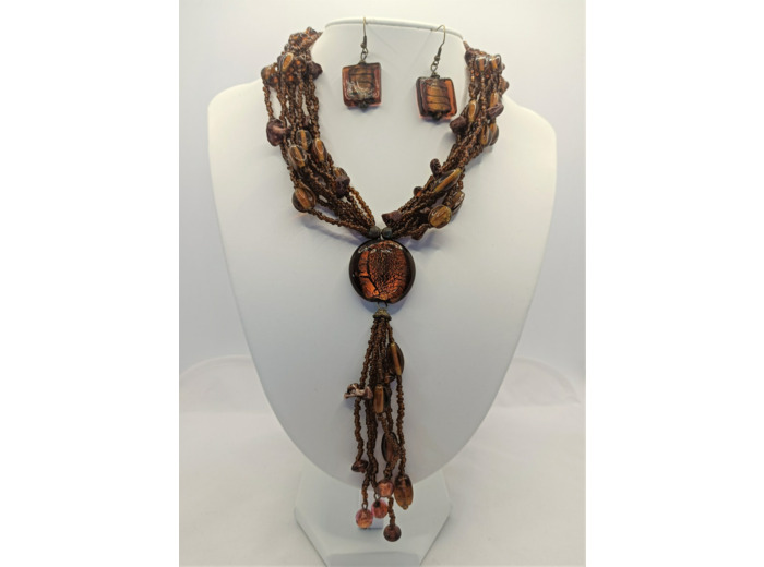 Parure en perles de rocaille et perles de Murano marron