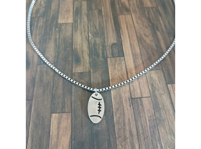Chaîne & pendentif ballon de rugby en acier inoxydable