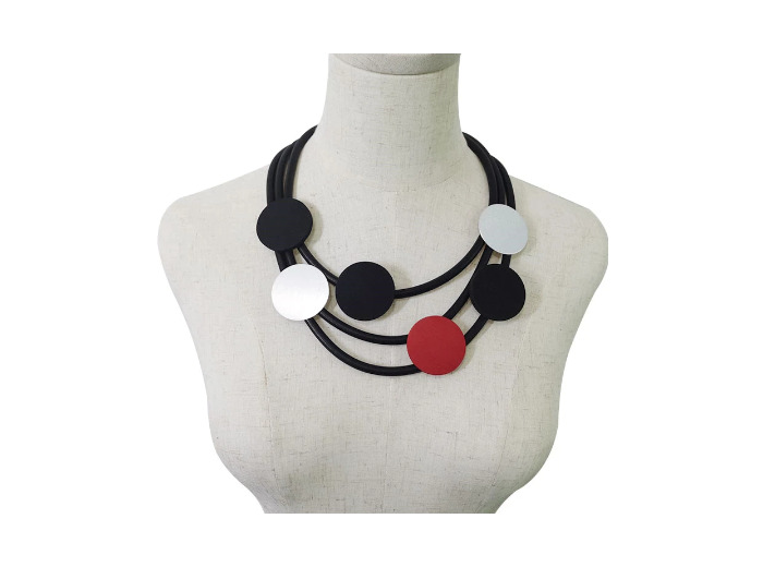Collier ronds rouge et noir