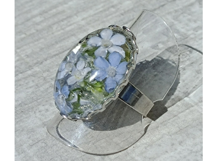 Bague résine ovale argenté fleurs bleu #13