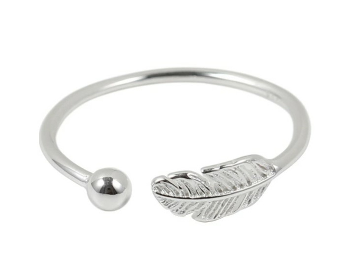 Bague en argent plume