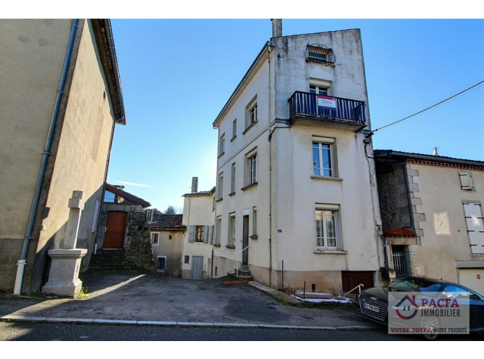 Maison de village proche SIDOBRE