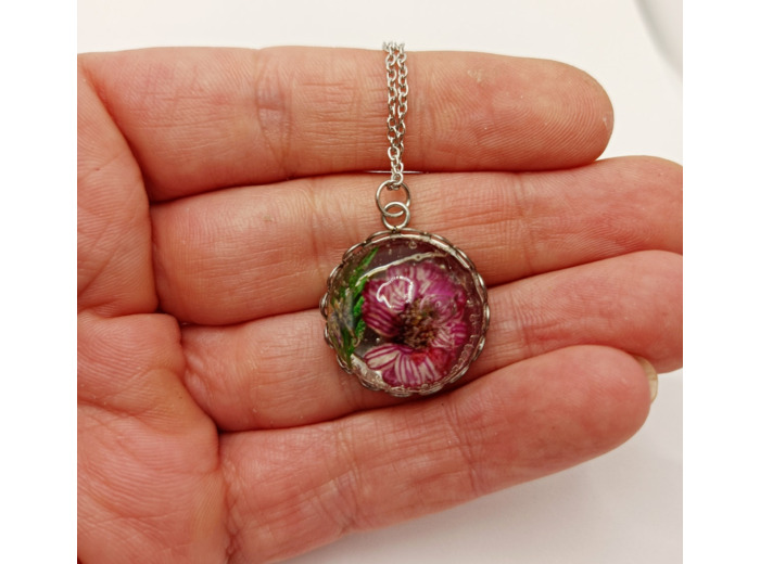 Pendentif résine rond fleur violette/argenté #18