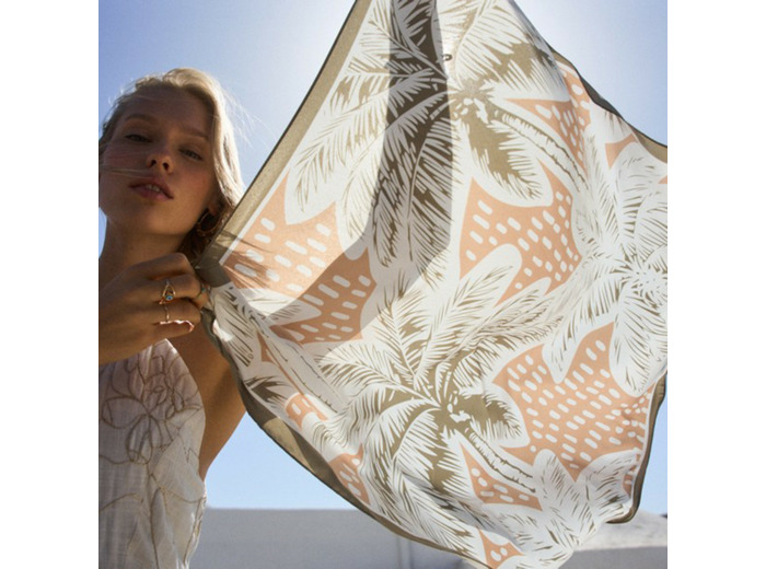 Le Voyage En Panier Foulard Léger Imprimé Marrakech