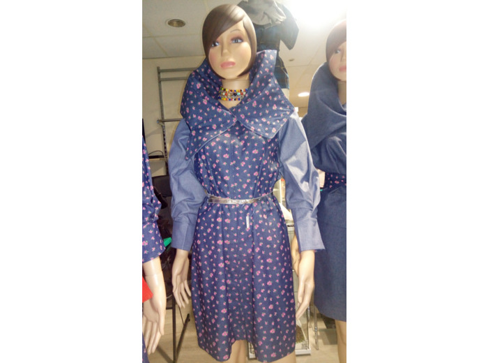 Robe jean et fleurs