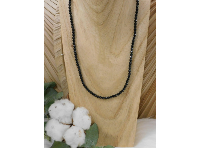 COLLIER SPINELLE NOIR FACETTÉ