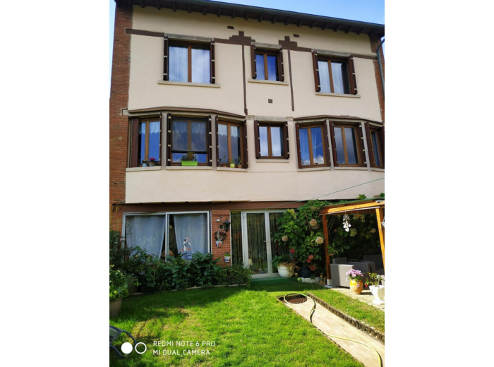 Maison de ville Jardin et Garage CASTRES