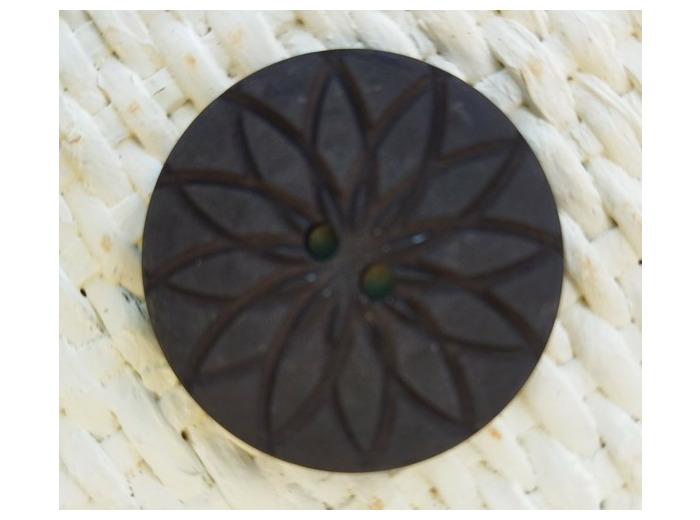 bouton noir fleur