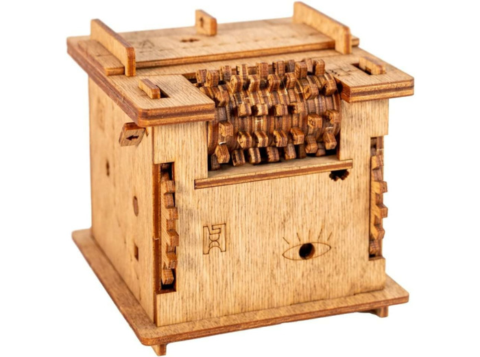 CLUEBOX - SCHRODINGER’S CAT