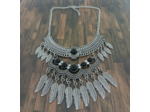 Gros collier plume noir/diam's