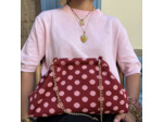Pochette en toile rouge avec petit pois rose