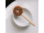 Croll & Denecke 0 brosses de noix de coco - Poils de coco fixés sur des fils de fer galvanisés - Manche en bois de lotus - Cordon en sisal avec pendentif en papier