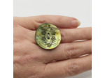 Bague nacrée vert gravée