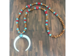 Collier long demi-lune turquoise, rouge et bois