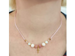 Tour de cou rhodochrosite/nacre sur cordon rose croix dorée