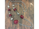 Gros collier perles bordeaux et acier inox