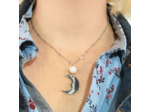 Pendentif lune en acier inox et perle pierre de lune