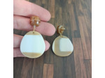Boucles d'oreilles beige