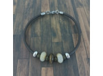 Bracelet cuir et perles naturelles tons marron/beige