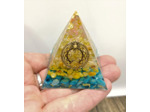 Pyramide orgonite n°4   5x5cm