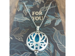 Collier aromathérapie lotus