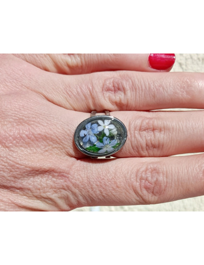 Bague résine ovale argenté fleur bleu #20