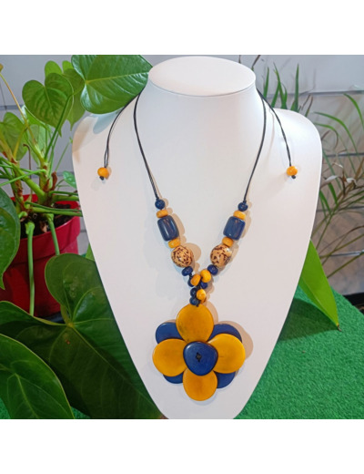 Collier Sandra Fleur 4 en ivoire végétal