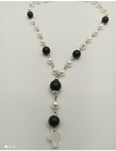 Collier en perles de culture blanche/agate noire/doré