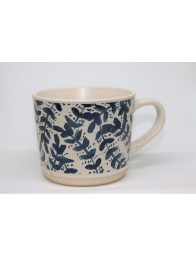 Tasse en céramique bleue et blanche