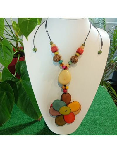 Collier Sandra Fleur 7 en ivoire végétal